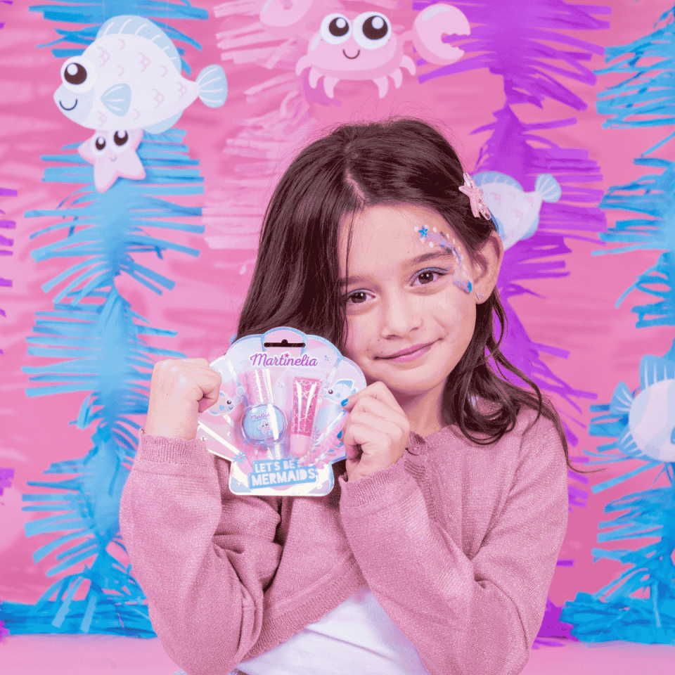 Martinelia - Let's Be Mermaids Kız Çocuk İkili Su Bazlı Oje ve Dudak Parlatıcısı Seti