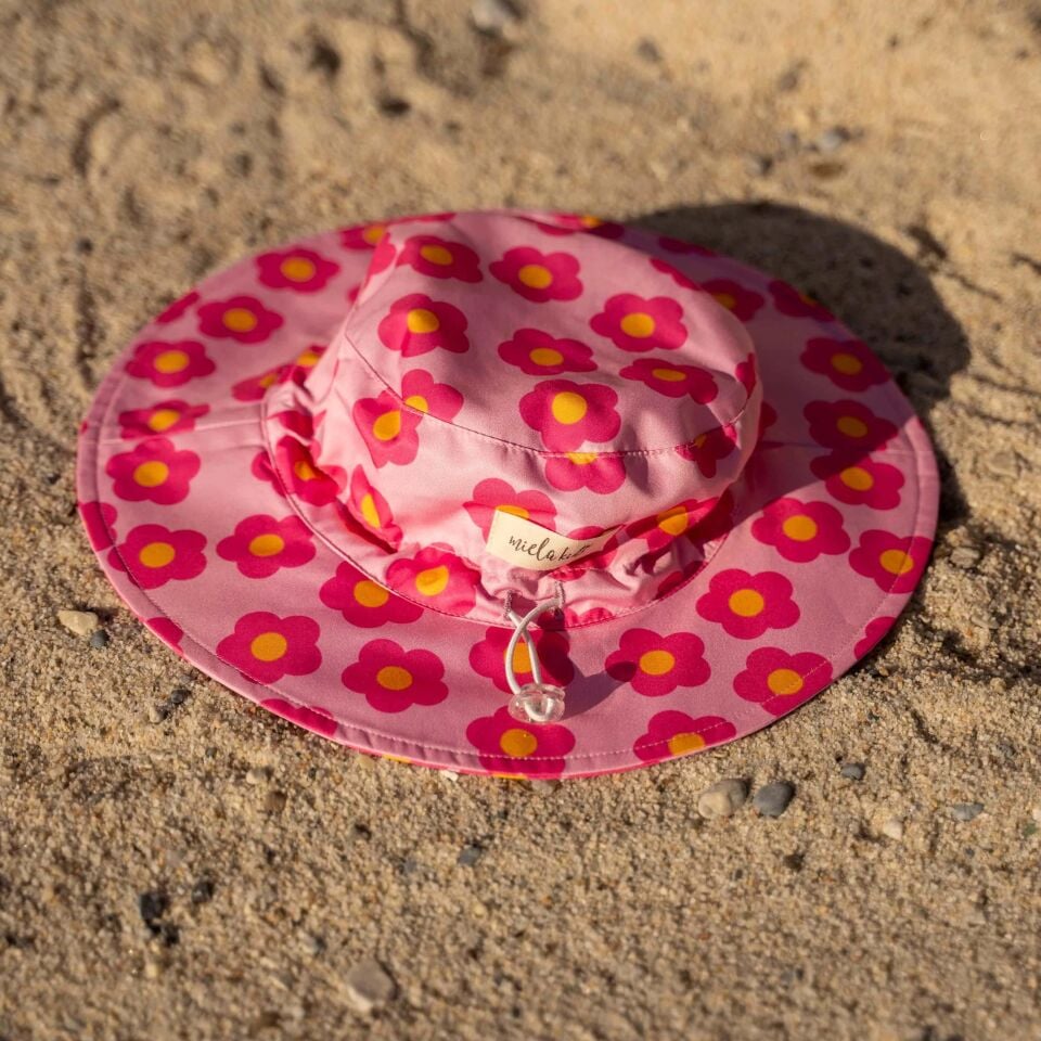 Scallop Bloom Şapka